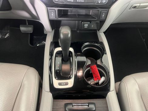 Used 2019 Honda Ridgeline RTL-E image 22