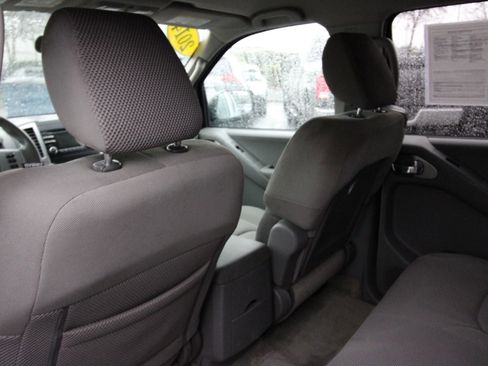 Used 2014 Nissan Frontier SV image 20