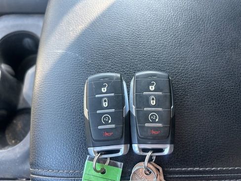 Used 2020 RAM 1500 Big Horn AWD/4WD image 17