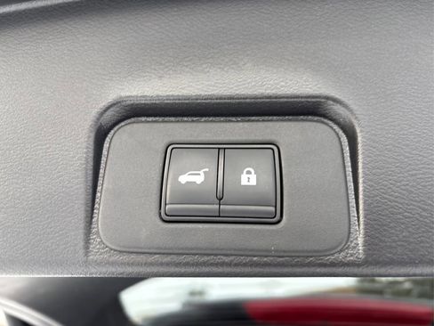 Used 2023 Nissan Rogue SV w/ SV Premium B Package image 14