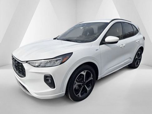 Used 2023 Ford Escape ST-Line Select image 3