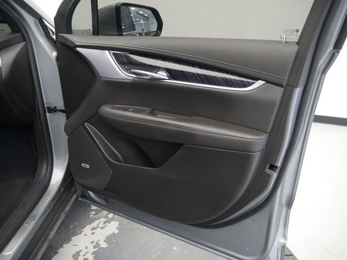 Used 2024 Cadillac XT6 Premium Luxury w/ Technology Package image 29