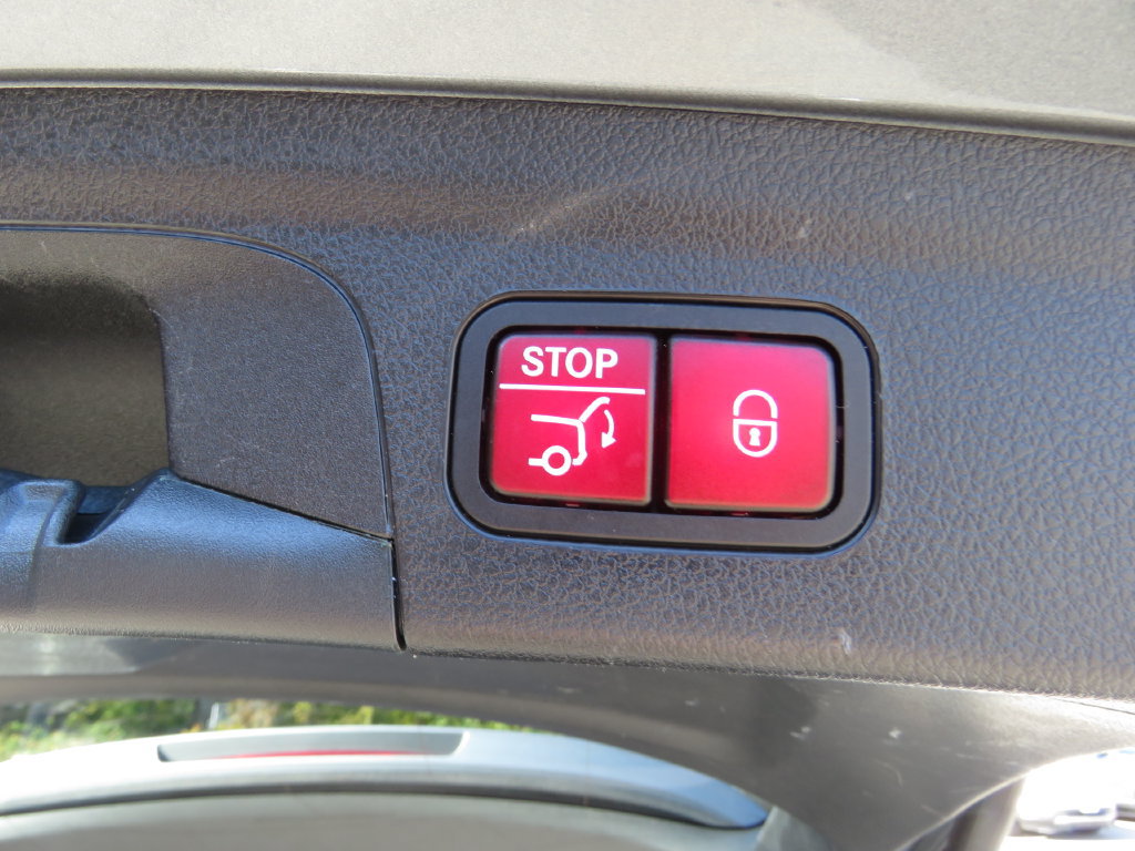 Used 2021 Mercedes-Benz GLE 350 4MATIC image 18