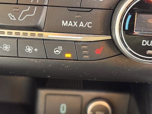 Used 2020 Ford Escape Titanium image 26