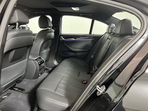 Used 2022 BMW 530i xDrive w/ Convenience Package image 19