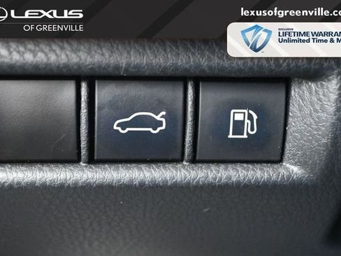 Used 2025 Toyota Camry XLE FWD image 14
