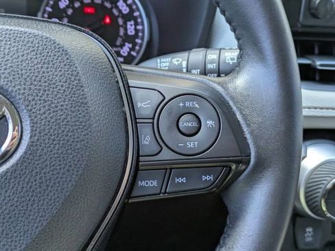 Used 2021 Toyota RAV4 XLE Premium FWD image 28