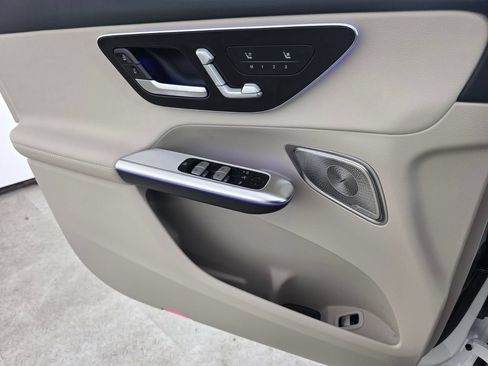 New 2027 Mercedes-Benz GLC 300 image 16