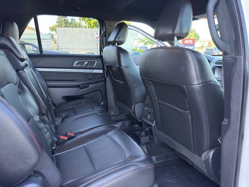 Used 2018 Ford Explorer Sport AWD/4WD image 12