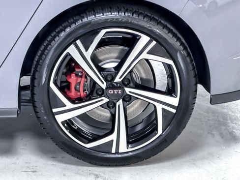New 2026 Volkswagen GTI SE FWD image 25