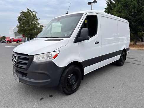 Used 2023 Mercedes-Benz Sprinter 2500 image 8