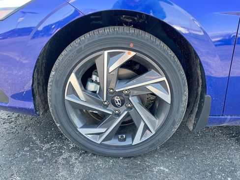 New 2025 Hyundai Elantra SEL image 35