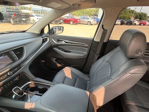 Used 2018 Buick Enclave Premium w/ Trailering Package AWD/4WD image 47