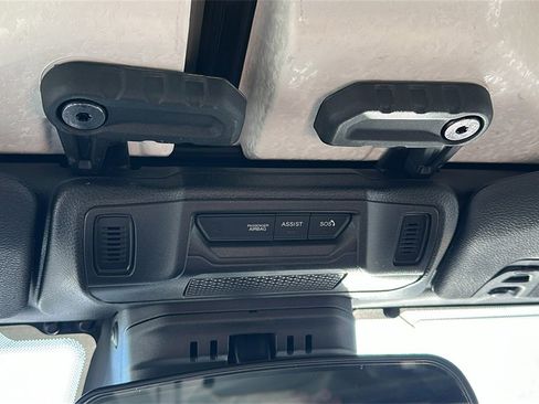 Used 2025 Jeep Wrangler Unlimited Rubicon 4xe image 26