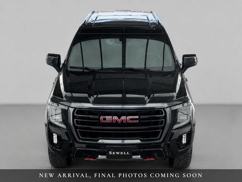 Used 2024 GMC Yukon AT4 w/ AT4 Premium Plus Package AWD/4WD image 8