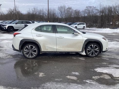 Used 2020 Lexus UX 250h w/ Premium Package image 8