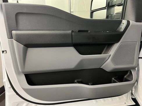 New 2026 Ford F550 4x4 Regular Cab Super Duty image 25