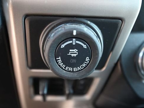 Used 2020 Ford F150 Lariat w/ Equipment Group 502A Luxury AWD/4WD image 17