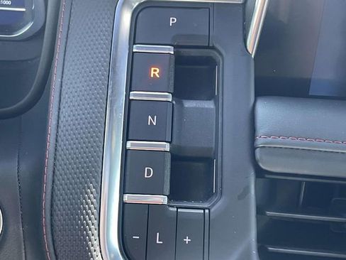 Used 2022 Chevrolet Tahoe RST w/ Luxury Package AWD/4WD image 21