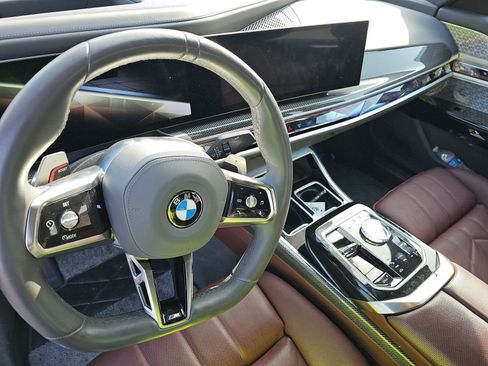 Used 2023 BMW 760i xDrive AWD/4WD image 10