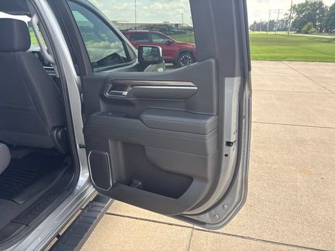 Used 2024 Chevrolet Silverado 1500 LT AWD/4WD image 20