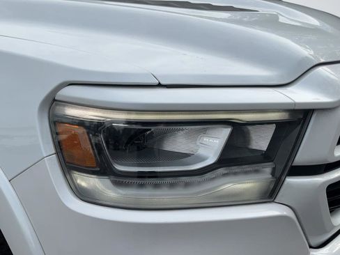Used 2019 RAM 1500 Laramie AWD/4WD image 30