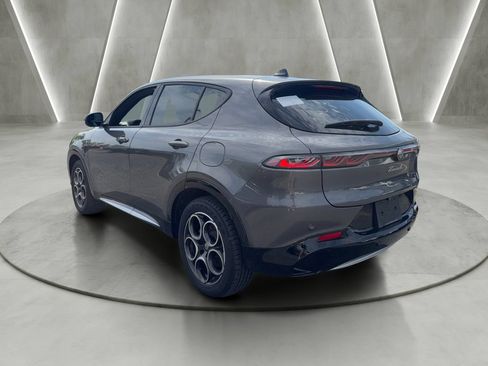 Used 2024 Alfa Romeo Tonale Ti AWD/4WD image 5