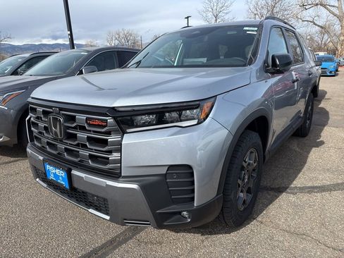 New 2026 Honda Pilot TrailSport image 3