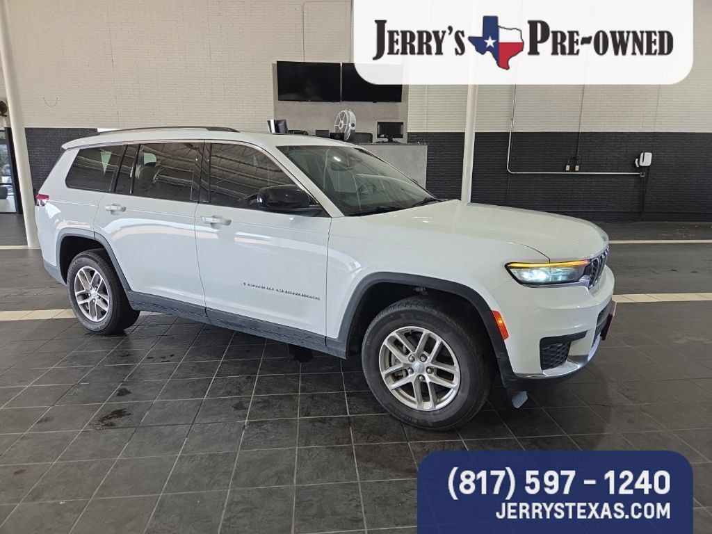 Used 2023 Jeep Grand Cherokee L Laredo RWD image 2