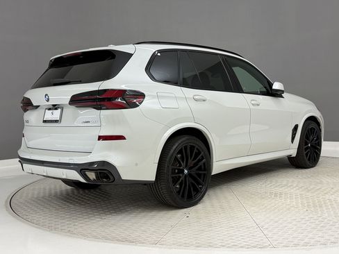 Certified 2024 BMW X5 sDrive40i w/ M Sport Package RWD image 9