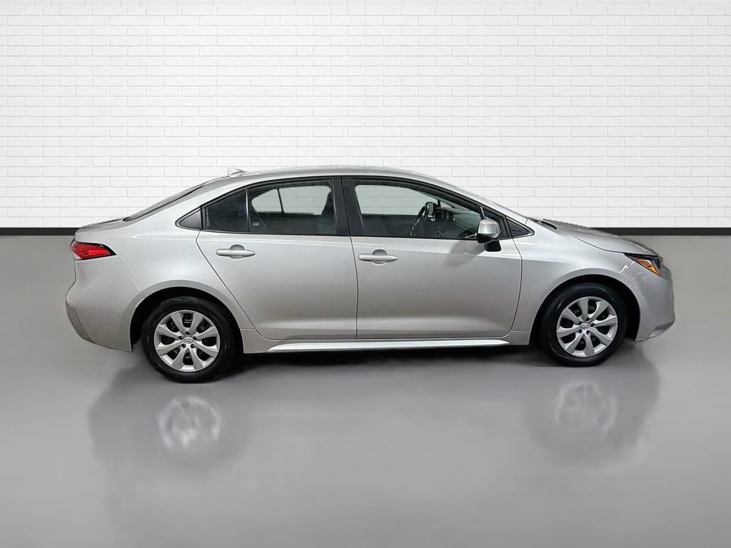 Used 2024 Toyota Corolla LE FWD image 10