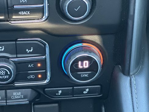 Used 2021 Chevrolet Tahoe Z71 w/ Rear Media and Nav Package image 29