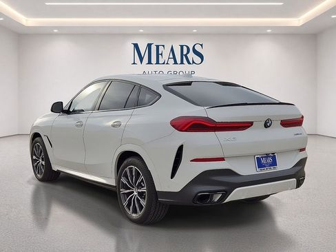 Used 2026 BMW X6 xDrive40i AWD/4WD image 3