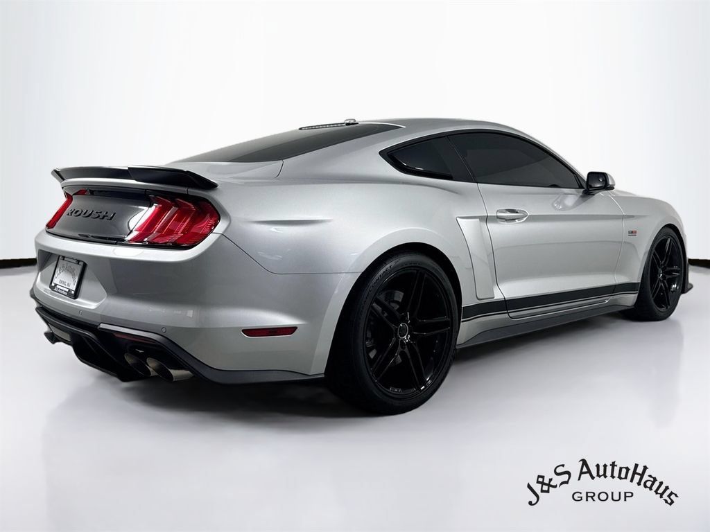 Used 2019 Ford Mustang GT Premium w/ GT Performance Package RWD image 7