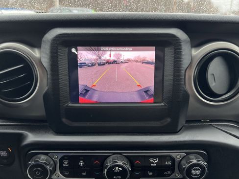 Used 2020 Jeep Gladiator Sport w/ Quick Order Package 24S image 18