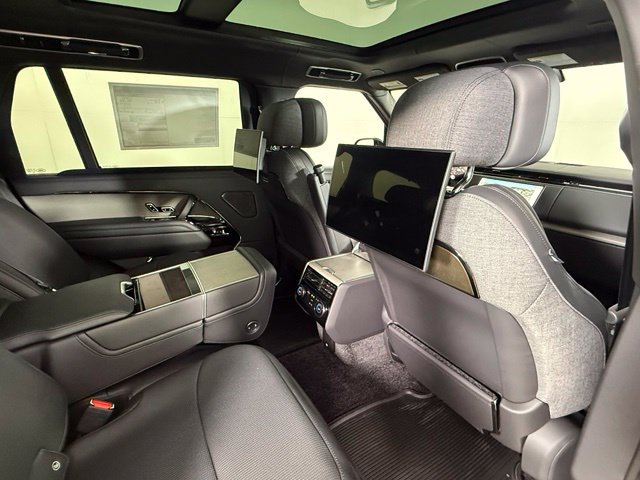 New 2026 Land Rover Range Rover SV AWD/4WD image 31