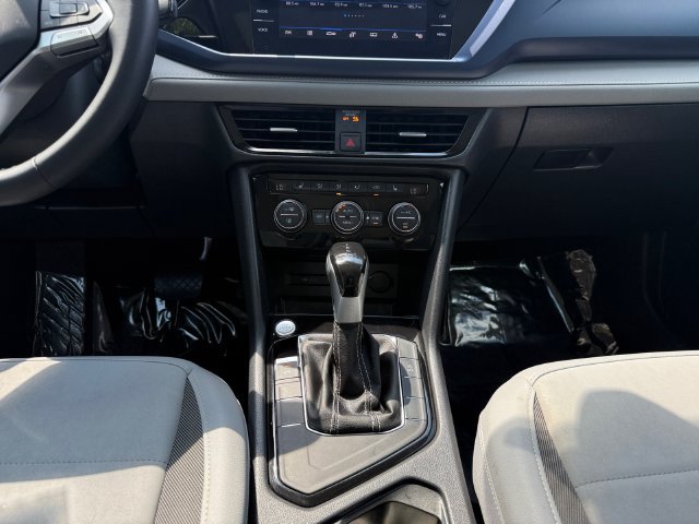 Certified 2024 Volkswagen Taos SE w/ Panoramic Sunroof Package FWD image 18