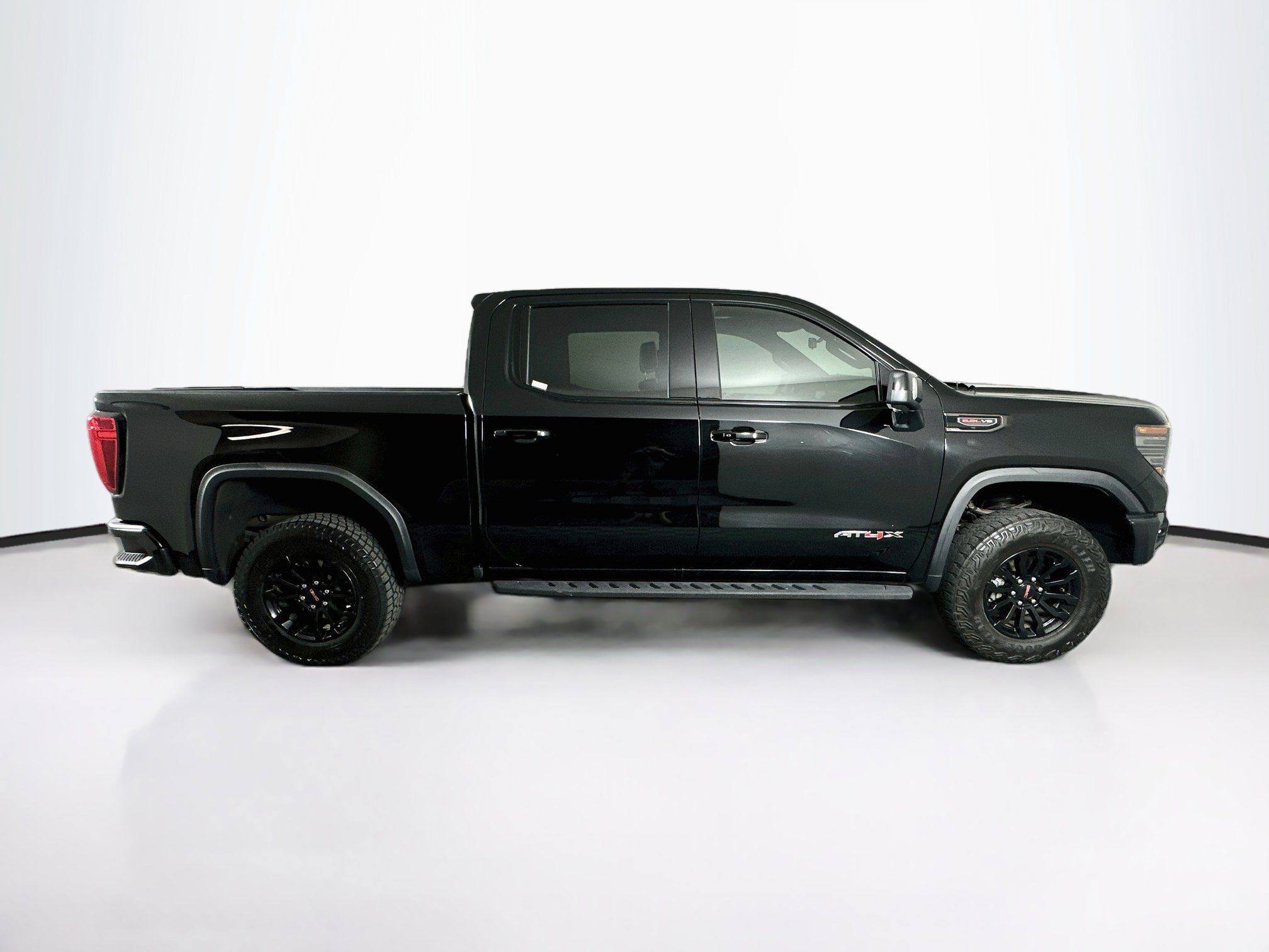 Used 2023 GMC Sierra 1500 AT4X AWD/4WD image 10