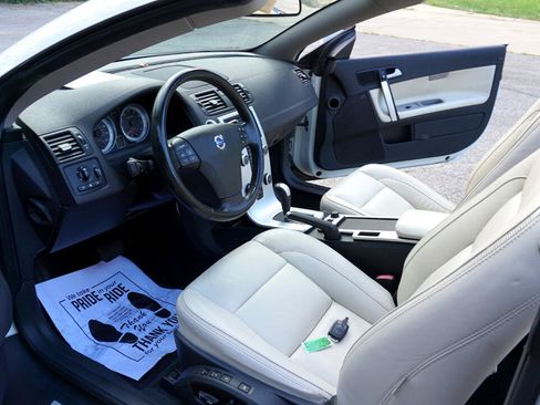 Used 2011 Volvo C70 T5 image 15