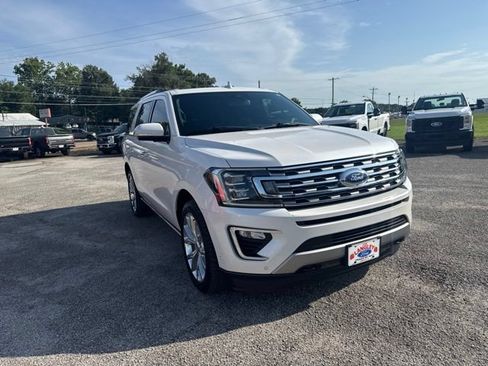 Used 2019 Ford Expedition Limited w/ Equipment Group 302A AWD/4WD image 10