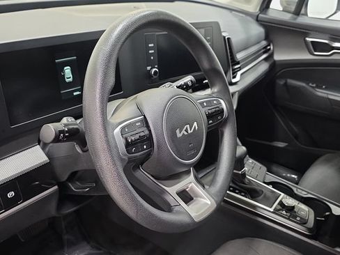 Used 2023 Kia Sportage LX AWD/4WD image 14