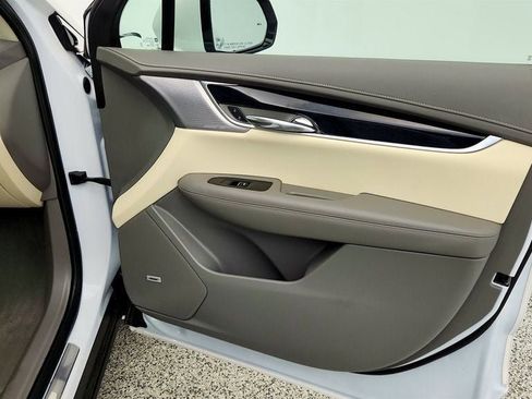 Used 2024 Cadillac XT6 Premium Luxury w/ Technology Package image 28