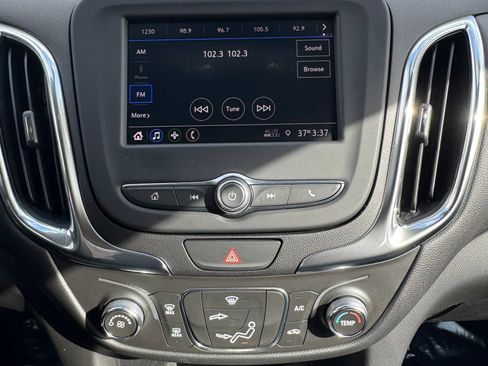 Used 2020 Chevrolet Equinox LT image 14