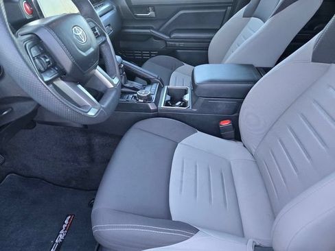 Used 2024 Toyota Tacoma TRD Off-Road AWD/4WD image 18