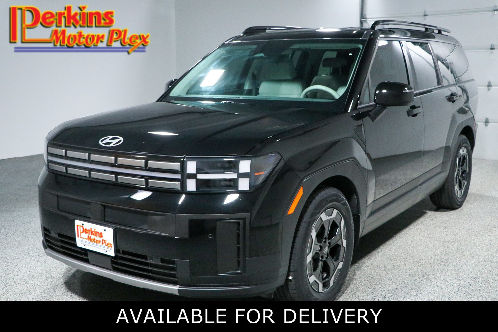 Used 2025 Hyundai Santa Fe SEL FWD image 1