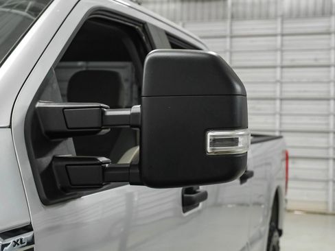 Used 2018 Ford F250 XL w/ Power Equipment Group image 35