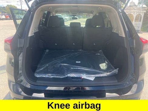 Certified 2025 Nissan Rogue S image 23
