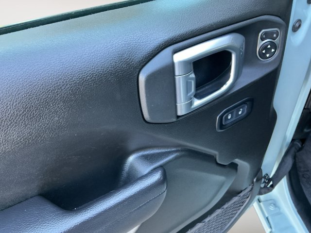 Used 2024 Jeep Wrangler Unlimited Sport AWD/4WD image 10