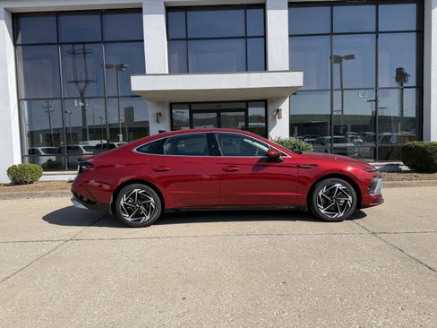 New 2026 Hyundai Sonata SEL image 3