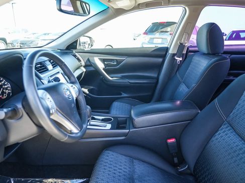 Used 2016 Nissan Altima 2.5 SV w/ Convenience Package FWD image 18